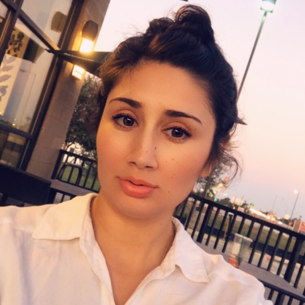 Meet your Posher, Mayra